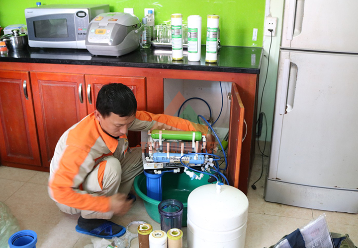 Dịch vụ sửa máy lọc nước giá rẻ tại nhà Hà Nội
