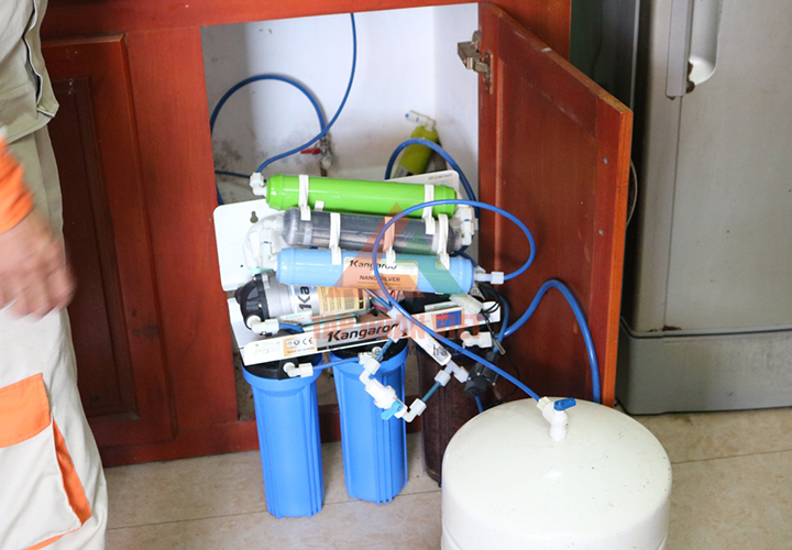 Sửa máy lọc nước Panasonic tại nhà cho khách