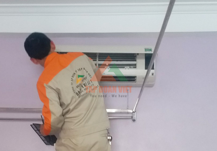 Kỹ thuật tháo điều hòa dàn lạnh vệ sinh, bảo dưỡng ở quận Hà Đông