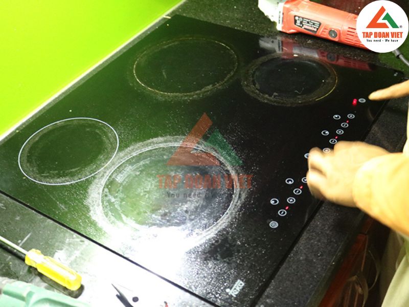 Vì sao cần lắp đặt bếp từ đúng kỹ thuật?