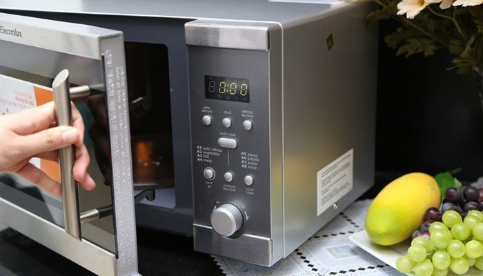 Các địa chỉ sửa lò vi sóng tại nhà Đống Đa